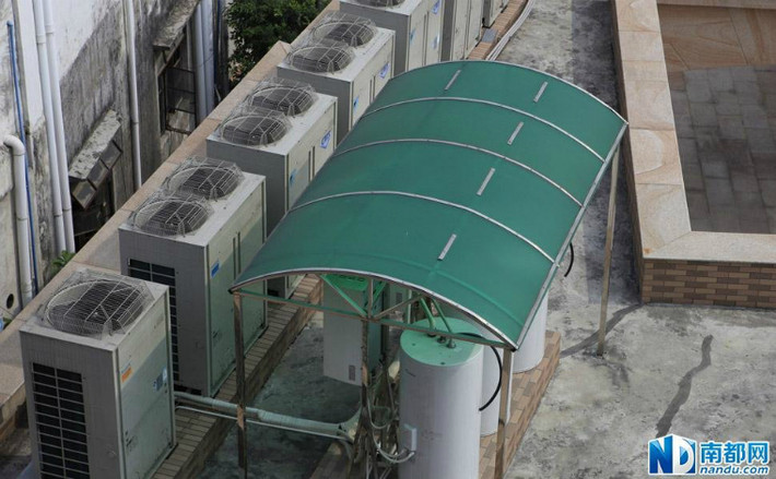 Bên trong, cựu Phó Bí thư này lắp đặt 1 cỗ máy điều hòa cực lớn, sử dụng công nghệ hiện đại.