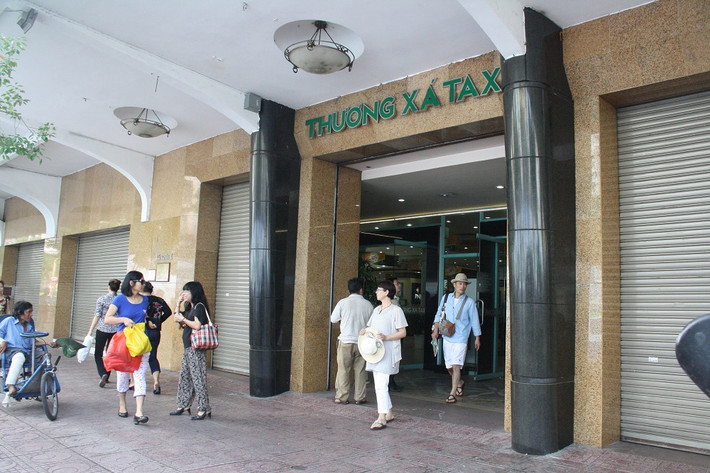 Những vị khách cuối cùng.