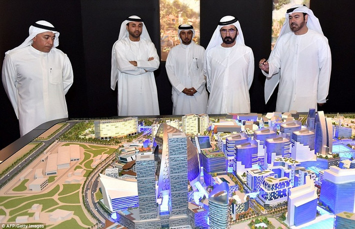 Sheikh Mohammed Bin Rashid al-Maktoum (Thủ tướng Các Tiểu vương quốc Arab thống nhất) đã công bố mô hình của dự án trung tâm mua sắm đầy tham vọng với khu khách sạn, công viên và triển lãm nghệ thuật, rộng hơn 700 nghìn m2 được xây dựng tại trung tâm Dubai.