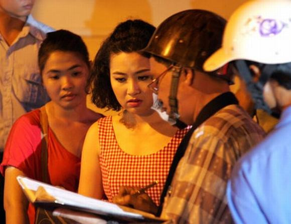 Diễn viên Lê Khánh từng bị một phen hoảng hồn bởi ô tô bốc cháy dữ dội lúc cô đang trên xe cùng một người bạn.