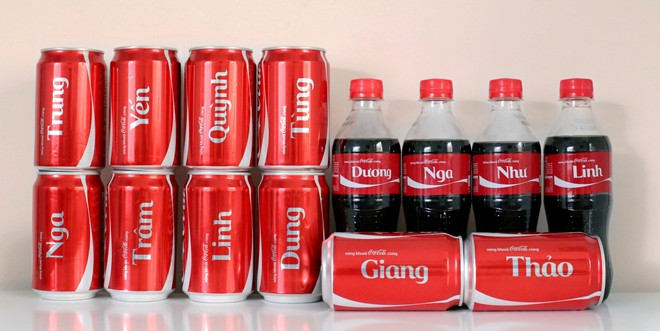 Việc Coca Cola ra mắt chiến dịch mới - in tên người tiêu dùng Việt lên nhãn chai đã tạo nên cơn sốt, thu hút sự tò mò của khách hàng. Chẳng thế mà doanh thu của hãng tăng cao bất ngờ.