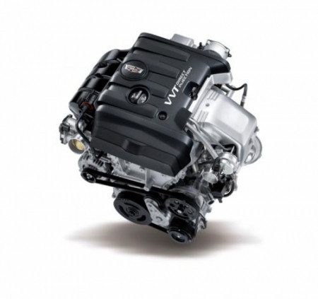 Chiếc sedan mới có 3 tùy chọn động cơ bao gồm: Động cơ 2.5-lít 4 xi-lanh, công suất 202 mã lực, mô-men xoắn cực đại 259 Nm; Động cơ tăng áp 2.0 lít 4 xi-lanh, công suất 272 mã lực, mô-men xoắn cực đại 400 Nm; Động cơ V6 3.6 lít, công suất 321 mã lực, mô-men xoắn cực đại 373 Nm.