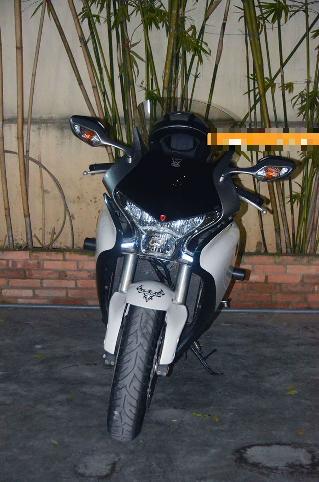 Honda VFR1200F, khá hiếm tại Việt Nam.