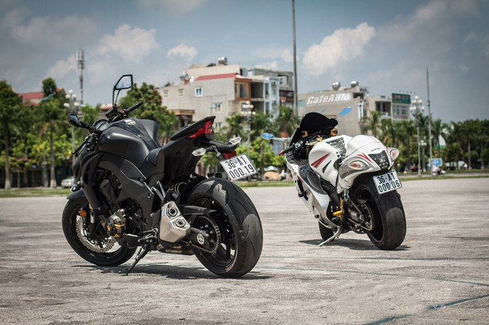 Ngoài ra còn phải kể đến mẫu naked-bike hàng “hot” Kawasaki Z1000 2014 và các mẫu sport bike như Suzuki GSX-R750 và Honda CBR600RR.