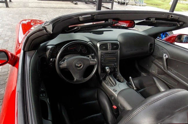 Nổi bật trong các xe là 2 chiếc cực hiếm tại Việt Nam gồm Chevrolet Corvette C6 ZR1 mui trần và Alfa Romeo Spider mang biển tứ quý 9.