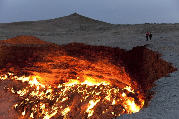Cổng địa ngục ở Turkmenistan.