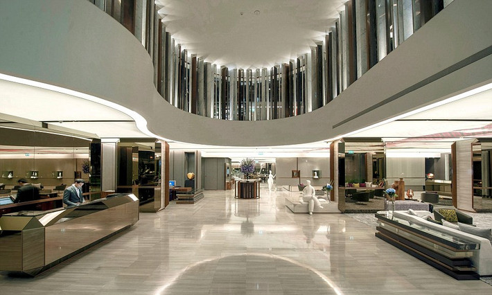 Sảnh chính của khách sạn Hilton ở Bankok, Thái Lan.