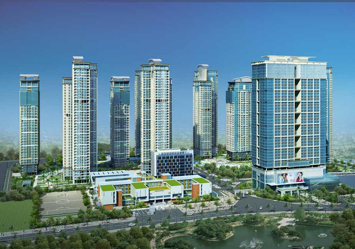 Một dự án khác của công ty Việt Hân cũng đáng chú ý là dự án Castle Plaza. Dự án tọa lạc tại số 136 Hồ Tùng Mậu, Từ Liêm, Hà Nội trên diện tích 12,17 ha, tổng mức đầu tư 750 triệu USD.