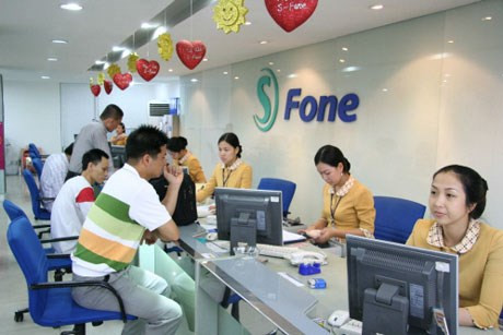 8. S-Fone lừng danh sắp thành dĩ vãng Từng là nhà mạng nổi tiếng ở Việt Nam đi đầu trong việc phá vỡ thế độc quyền viễn thông di động của VNPT trước đó, nhưng danh tiếng của S-Fone ngày một giảm dần với việc nợ nần chồng chất và sắp phải đối mặt với án tử.