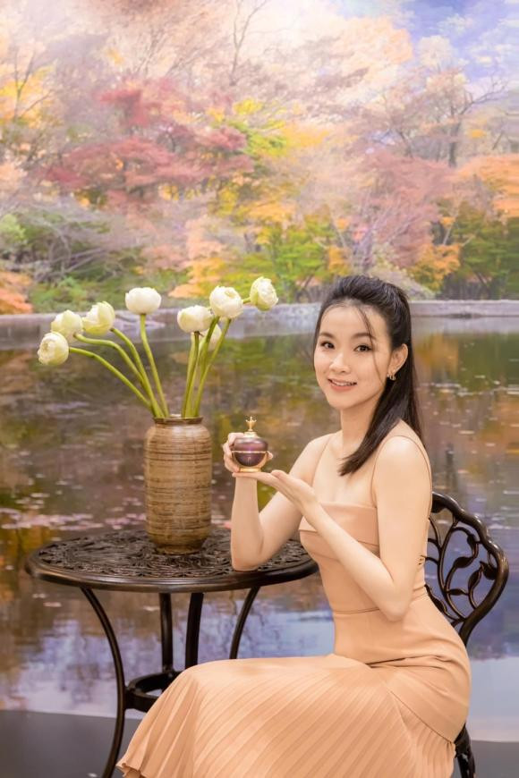 br/> Nhan sắc của Thùy Lâm 17 năm trước đã gây sốt vì quá xịn xò.