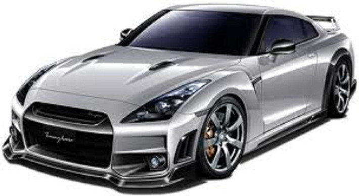 GT-R35 trang bị động cơ tăng áp turbin kép V6, dung tích 3,8 lít, công suất 530 mã lực, mô-men xoắn cực đại 588 Nm. Năng lượng động cơ được truyền tới các bánh thông qua hệ dẫn động 4 bánh AWD và hộp số tự động 6 cấp ly hợp kép.