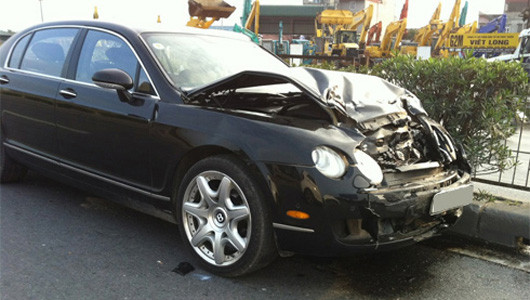 Trước đó 3 tháng, một chiếc Bentley Continental Flying Spur trên đoạn đường đi qua thành phố Hải Dương đã đâm vào chiếc xe Kia Morning cùng chiều. Vụ va chạm đã làm chiếc xe hỏng nặng phần đầu, nắp ca-pô cong vênh, lưới tản nhiệt cũng đã bị rơi.
