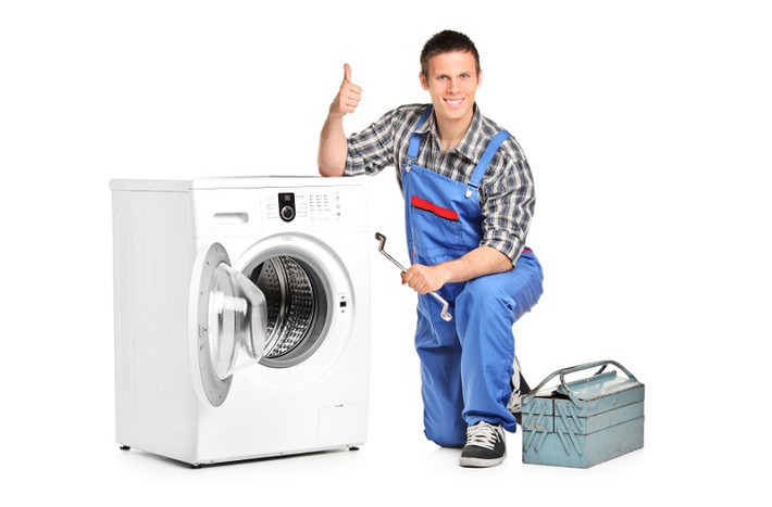 Khi mua máy, bạn nên yêu cầu nhân viên kỹ thuật cho chạy thử để đảm bảo máy sử dụng tốt, đồng thời nhận sự tư vấn, lắp đặt chuyên nghiệp và đúng cách từ đơn vị bảo hành.
