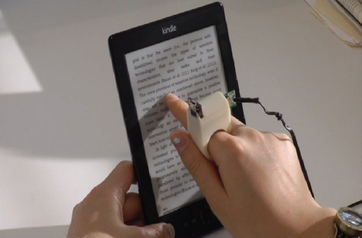 FingerReader chưa nhận diện và dịch được chữ nhỏ trong hợp đồng, giấy tờ của người dùng...