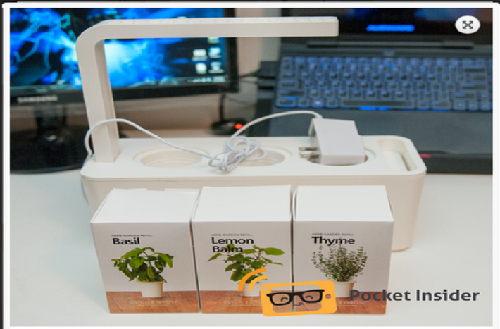 Bạn cần bỏ ra 99,95 USD để mua Herb Garden trọn bộ. Hộp dinh dưỡng đi kèm cho từng loại cây vào khoảng 5- 15 UDS/hộp.