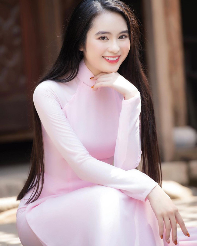Vừa xinh đẹp, vừa tài năng, Ái Phi từng tham gia nhiều cuộc thi nhan sắc,