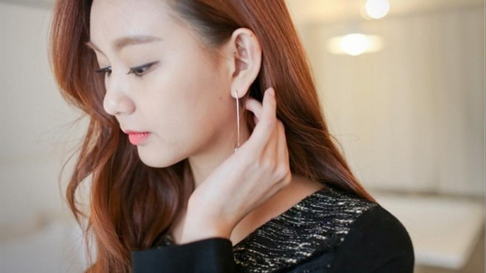 Khi gặp khó khăn, người này có thể nhận được sự trợ giúp từ quý nhân, giúp biến nguy thành an. Về hậu vận, tài sản người này tích lũy được càng nhiều. Họ có thể hưởng cuộc sống an nhàn, không lo nghĩ.