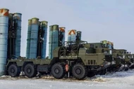 Các bệ phóng tên lửa đất đối không của hệ thống phòng không S-400