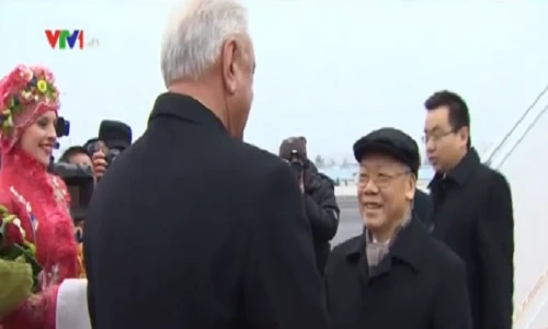 Tổng Bí thư lần đầu tiên thăm chính thức Belarus