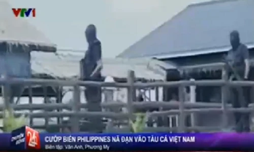 Clip cướp biển Philippines nã đạn vào tàu cá Việt Nam