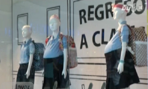 Ma-nơ-canh mang bầu và vấn nạn bà mẹ nhí ở Venezuela