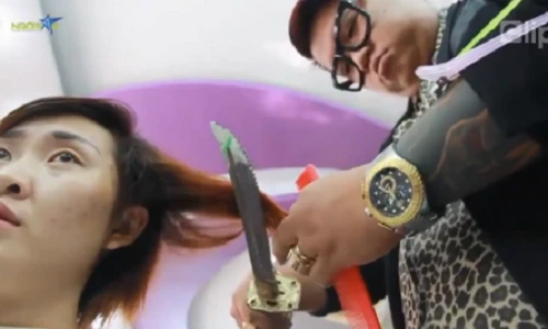 Nín thở xem clip cắt tóc bằng kiếm Nhật