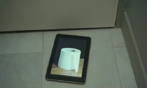 Hài hước máy tính bảng và giấy vệ sinh
