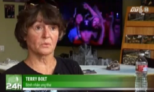 Mỹ: Cụ bà ung thư chơi video game để hồi phục