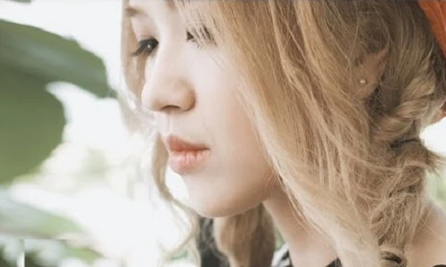 Hotgirl Suni Hạ Linh cover “Chưa bao giờ” gây sốt mạng