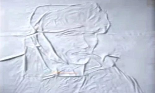 Nghệ thuật ủi đồ khiến người xem “lác mắt“