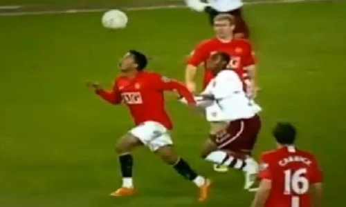 Pha khống chế bóng để đời của cầu thủ Nani