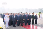 [GALLERY] Lãnh đạo Đảng, Nhà nước và Đại biểu Quốc hội viếng Lăng Bác