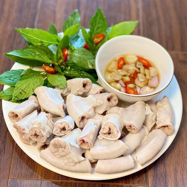 Lòng heo luộc muốn trắng lại giòn, bỏ túi ngay bí quyết này - Hình 3 Long heo luoc muon trang lai gion, bo tui ngay bi quyet nay-Hinh-3