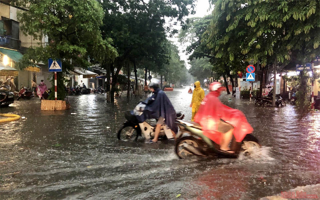 Thời tiết hôm nay 18/8: Bắc Bộ và Hà Nội mưa lớn đến khi nào? Thoi tiet hom nay 18/8: Bac Bo va Ha Noi mua lon den khi nao?