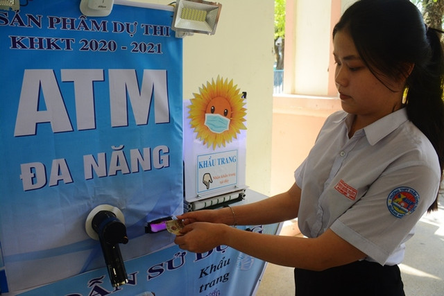 Máy ATM gạo bất ngờ "chuyển thành" ATM phòng dịch COVID-19 - Hình 4 May ATM gao bat ngo