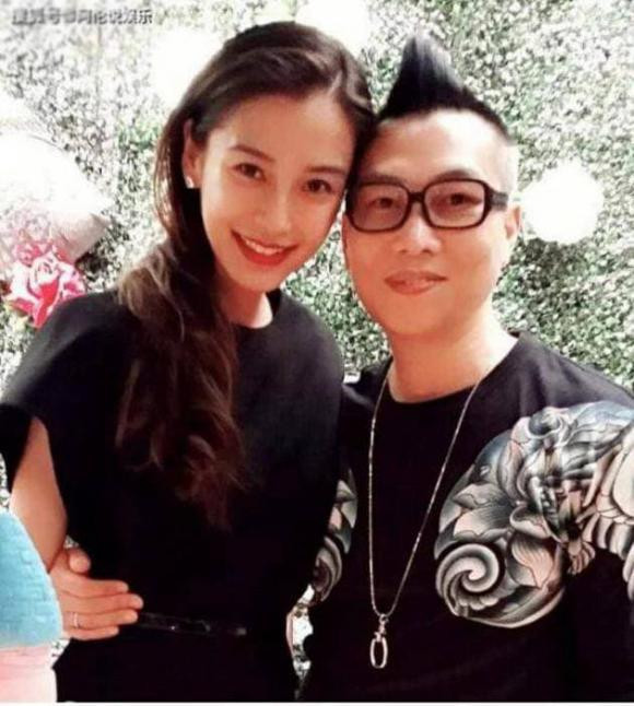 Angelababy đưa con đi mua sắm cùng người đàn ông lạ - Hình 5 Angelababy dua con di mua sam cung nguoi dan ong la-Hinh-5