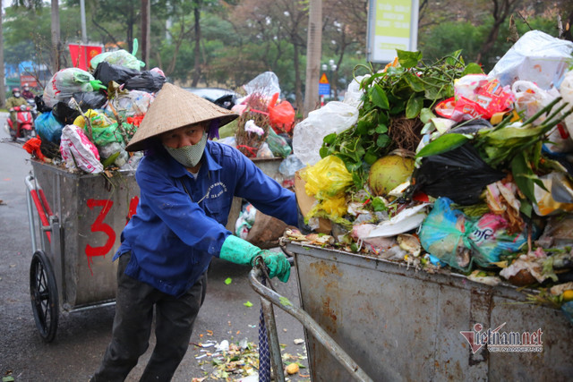 Những phận đời dầm mình mưu sinh trong buốt giá ở Hà Nội - Hình 4 Nhung phan doi dam minh muu sinh trong buot gia o Ha Noi-Hinh-4