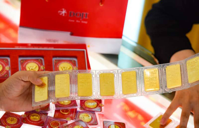 Giá vàng hôm nay 20/10: USD giảm nhanh, vàng tăng mạnh Gia vang hom nay 20/10: USD giam nhanh, vang tang manh