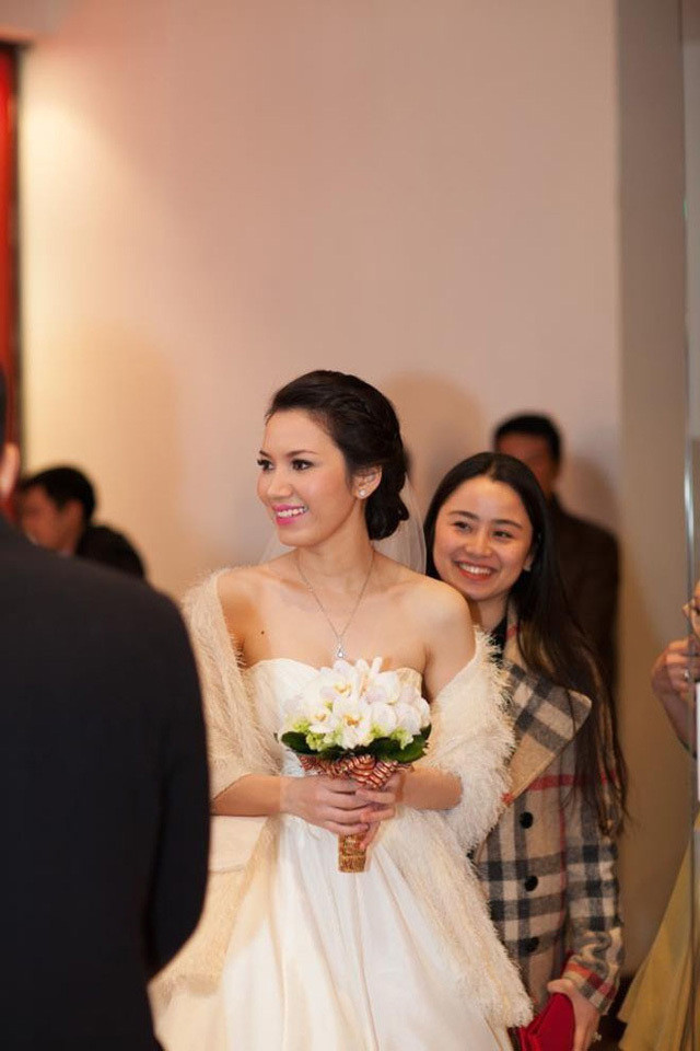 Nhan sắc vợ xinh đẹp từng thi hoa hậu của MC Anh Tuấn - Hình 3 Nhan sac vo xinh dep tung thi hoa hau cua MC Anh Tuan-Hinh-3