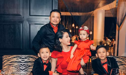 Cuộc hôn nhân thứ 2 đầy viên mãn của Hà Kiều Anh