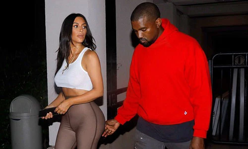 Kim Kardashian khoe vòng 3 lộ liễu bỏng mắt người nhìn