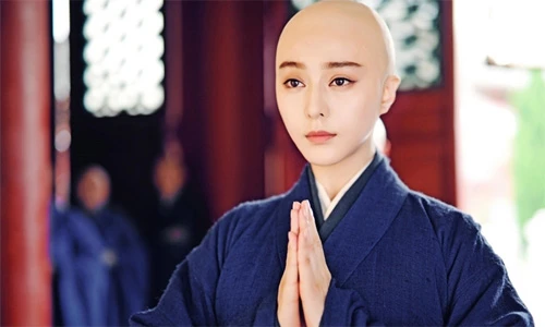 Phạm Băng Băng trọc đầu vẫn xinh