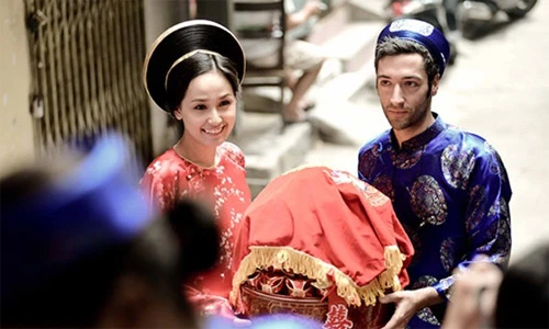 Sao Việt xúng xính "bán duyên" ở đám hỏi