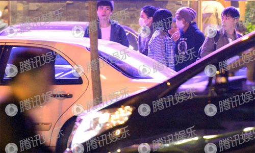 Vương Phi – Tạ Đình Phong công khai hẹn hò