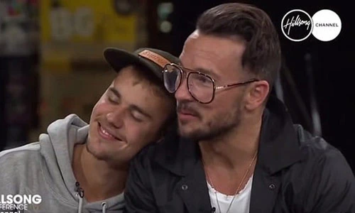 Lý do Justin Bieber bị nghi ngờ giới tính