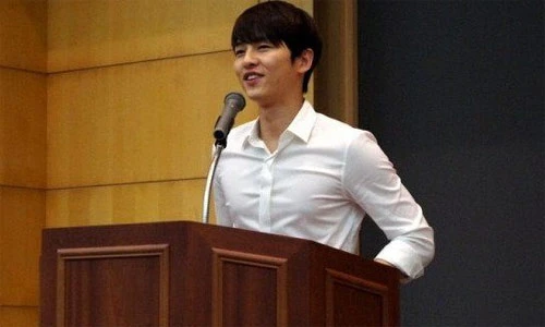 Ngắm Song Joong Ki thuở sinh viên đẹp trai lồng lộng