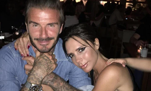 Beck-Vic ủ rũ đưa con đi chơi giữa tin đồn ly thân