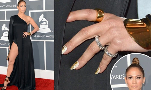 Những bộ móng tay tiền tỷ của sao