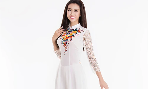 HH Đỗ Mỹ Linh đẹp dịu dàng trong trang phục áo dài