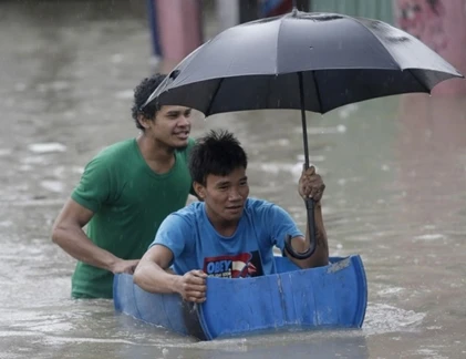 Muôn cách “sống chung với lũ” của người Philippines